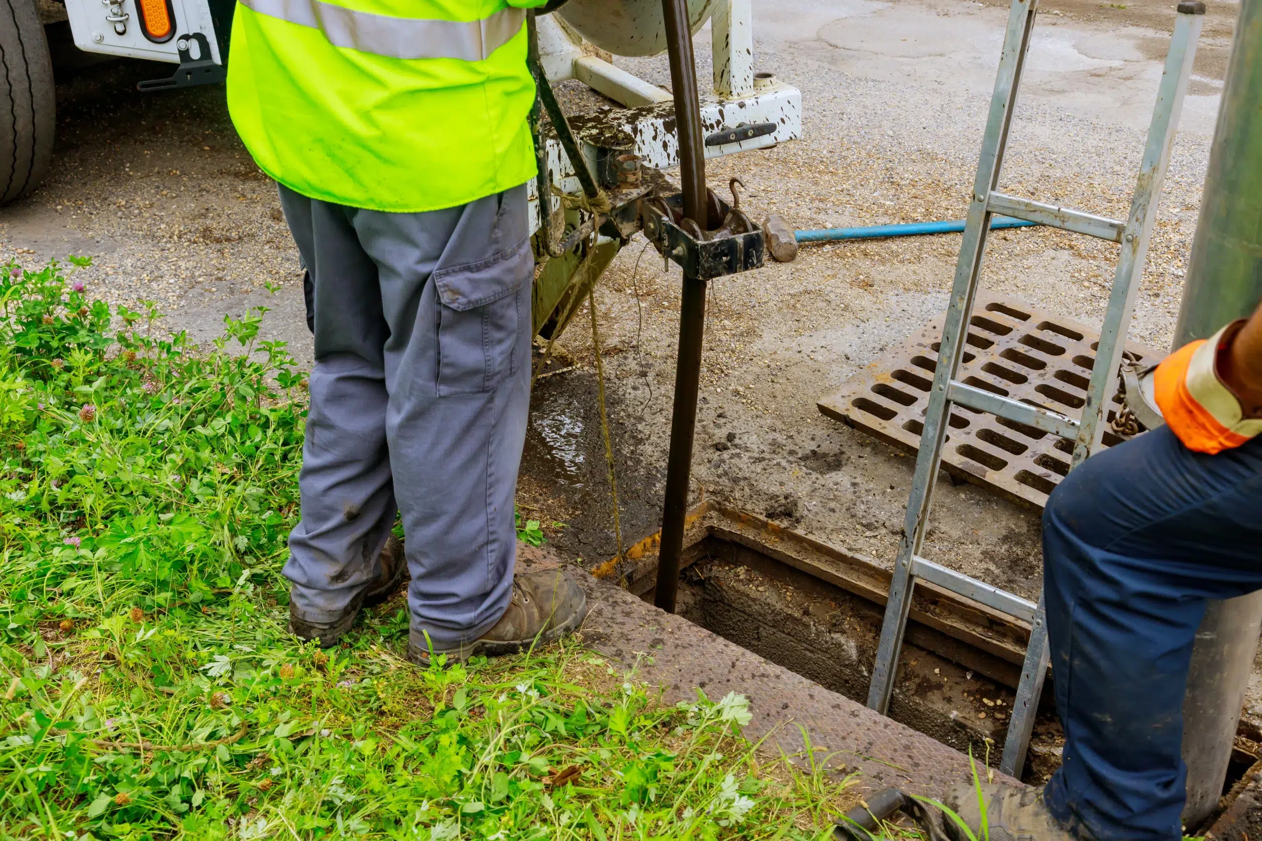 How to Repair a Broken Drain Pipe Effectively